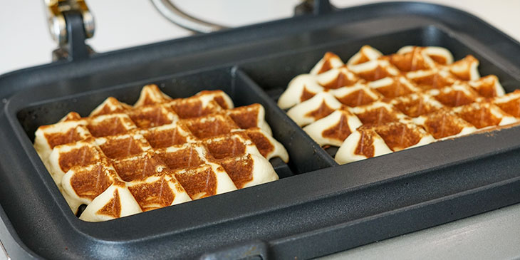 cooking high protein waffles in breville waffle maker 